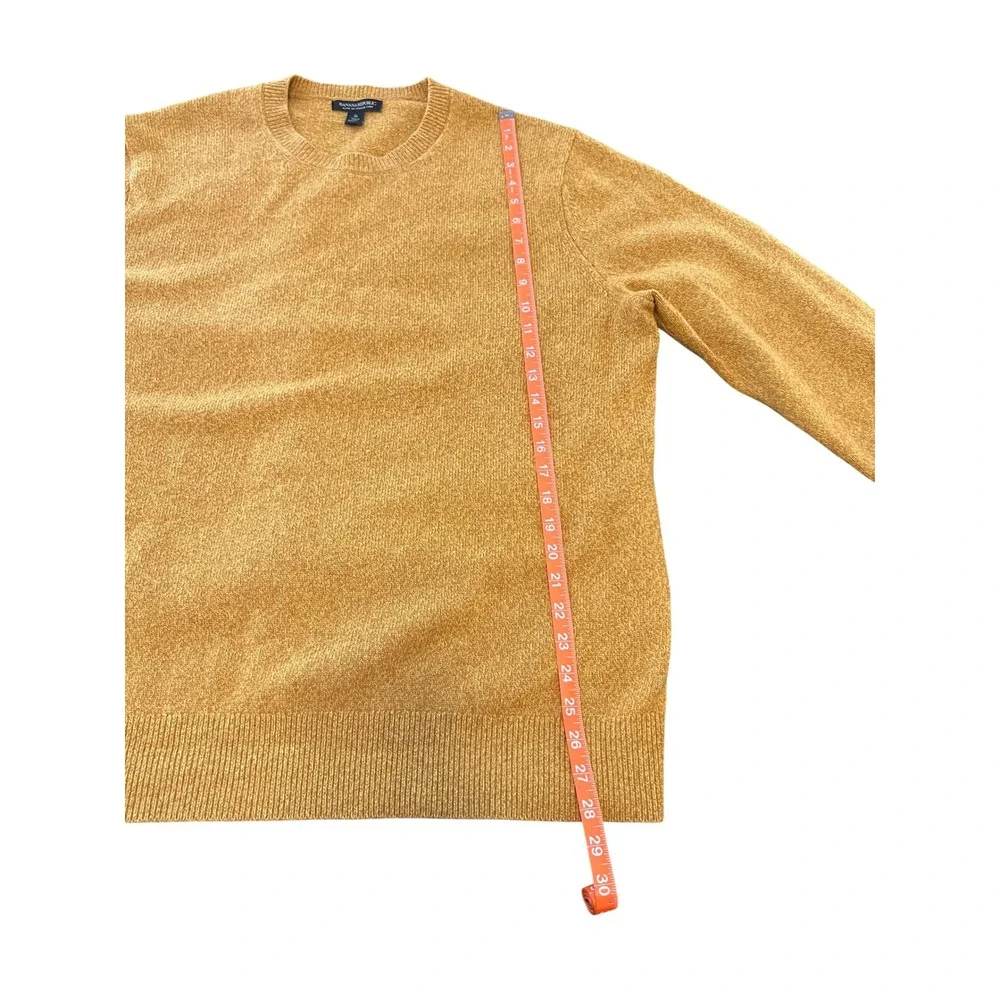 Banana Republic Mens XL Mustard Yellow 100% Extra Fine Merino Wool Sweater Italy